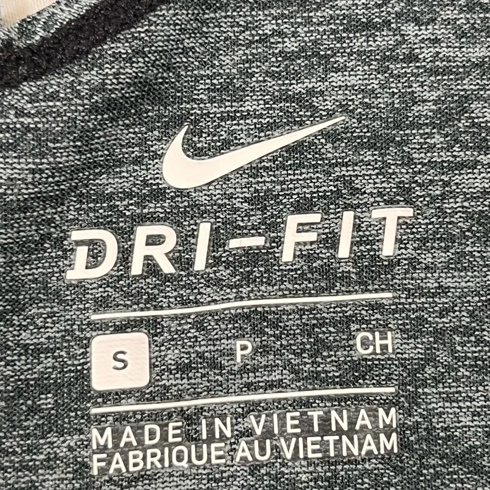 NIKE DRI FIT ACTIVEWEAR TANK WOMEN S GREEN GRAY W/BACK MESH INSET GRAY COLOR A45
